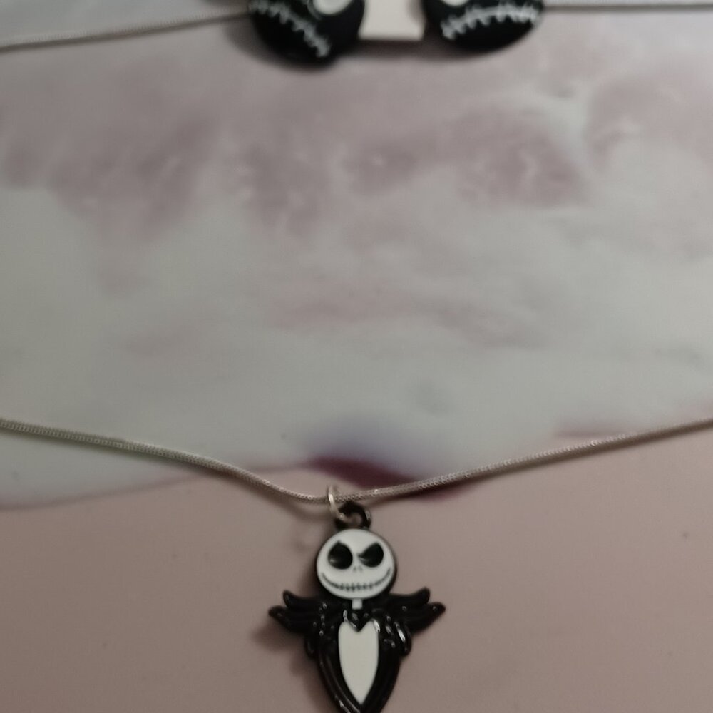 NWT HANDMADE NIGHTMARE BEFORE CHRISTMAS NECKLACE & EARRING SET